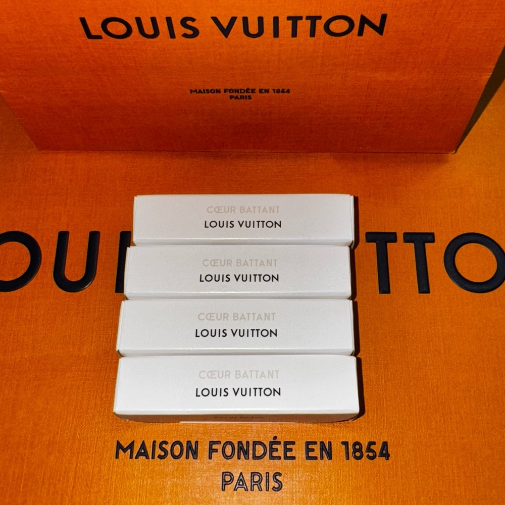 Louis Vuitton Coeur Battant sample set of 4